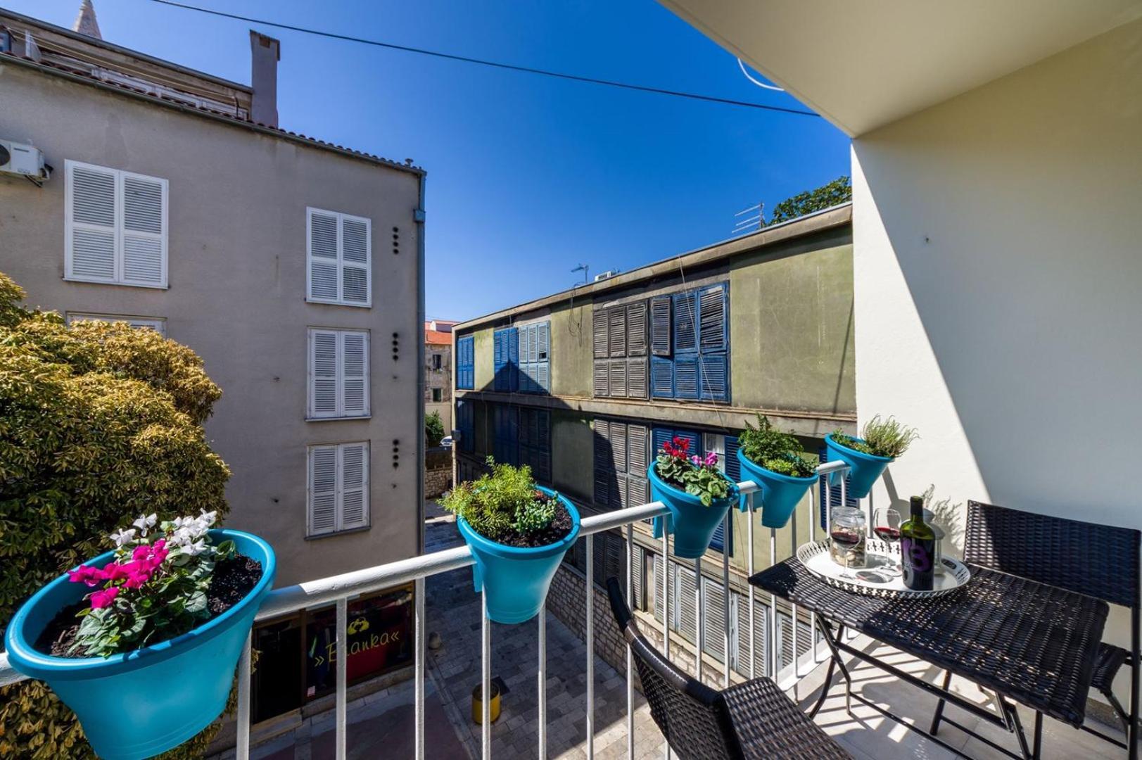 Ema 2Br Apt. In Old Town Centre Zadar Exteriör bild